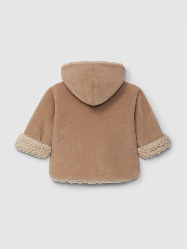 Gilet polaire à capuche et doublure en fourrure Gilet polaire à capuche et doublure en fourrure