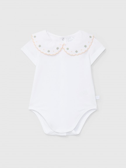 Body col fleurs brod�es