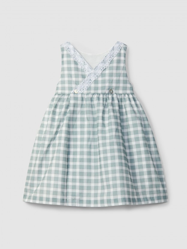 Robe � carreaux avec d�tails en dentelle