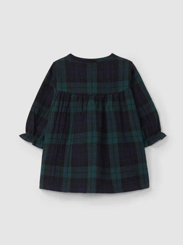 Vestido xadrez com detalhe de bolsos com folho bordado Vestido xadrez com detalhe de bolsos com folho bordado