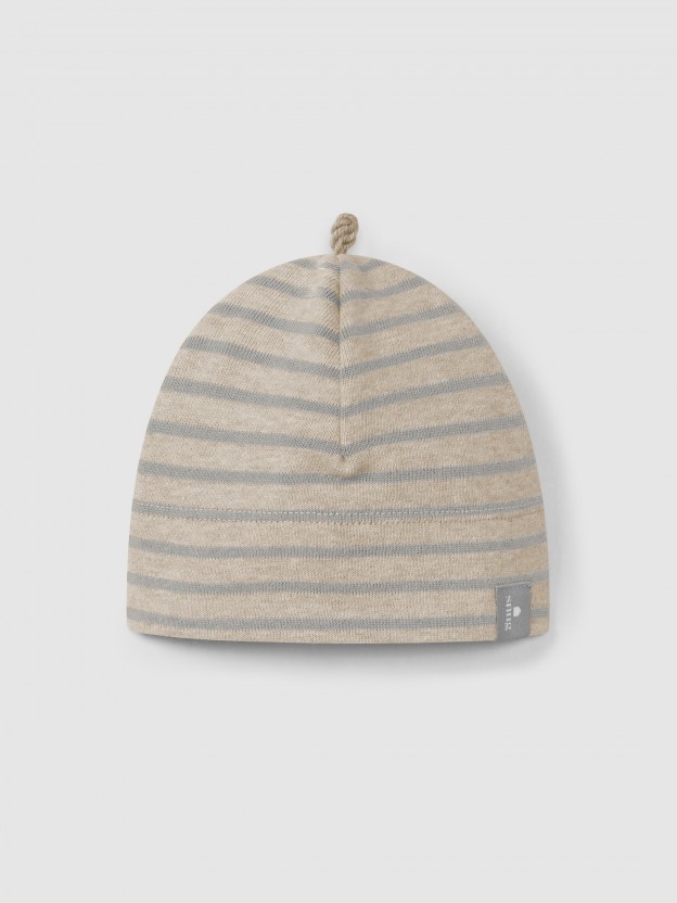 Gorro de punto cardado