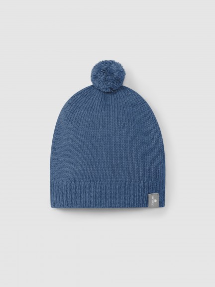 Knitted beanie with pom-pom Knitted beanie with pom-pom