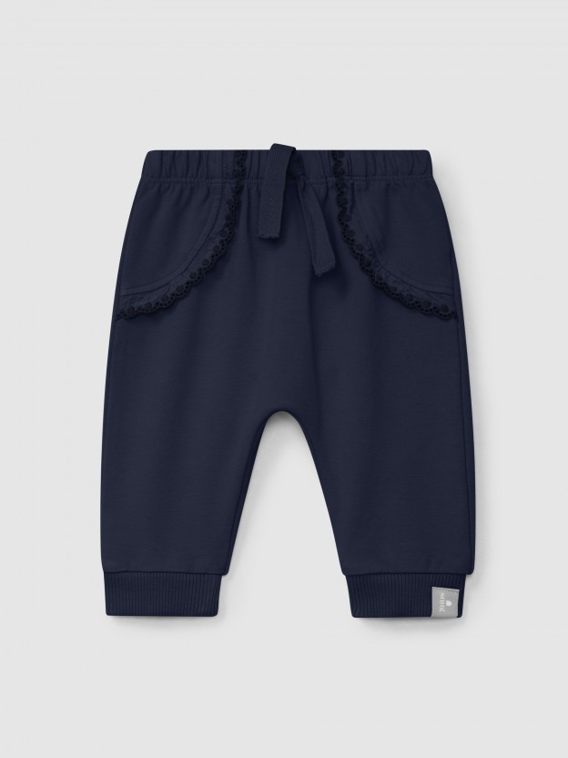 Plush pull-up pants with embroidered ruffle Plush pull-up pants with embroidered ruffle