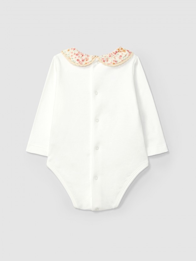 Body gola tecido floral com detalhe de renda