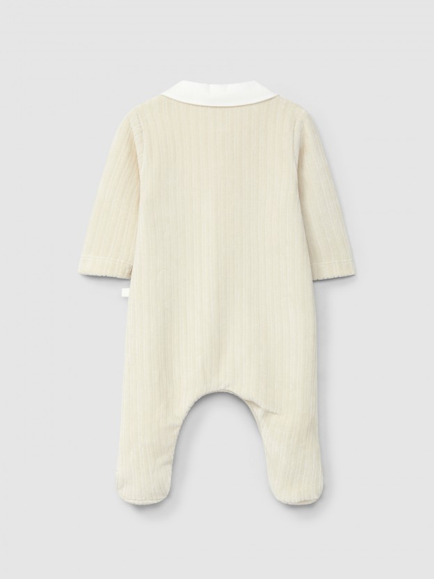 Ribbed velvet babygrow with decorative buttons Ribbed velvet babygrow with decorative buttons