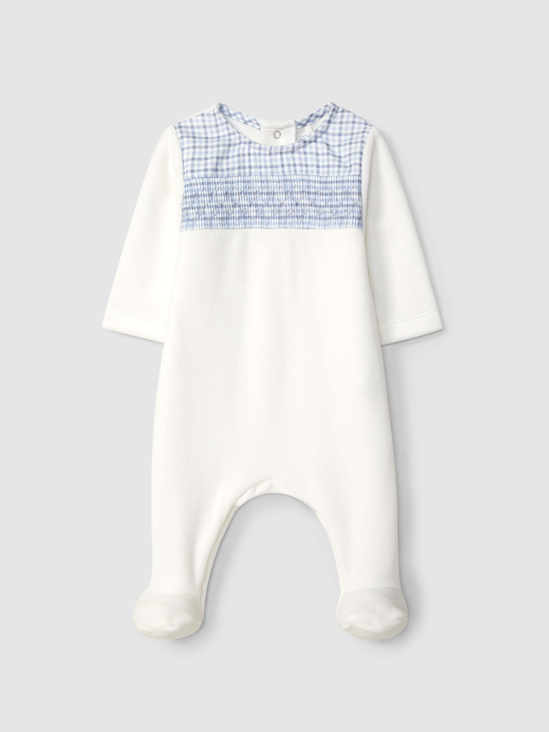 Pelele en terciopleo con detalle de smocks