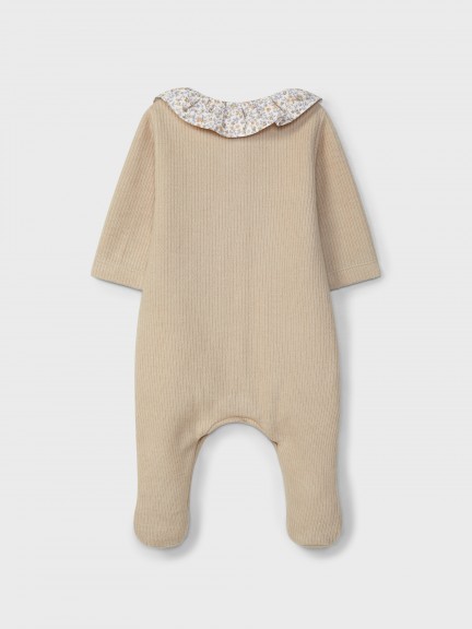 Organic cotton babygrow with ruffled collar Organic cotton babygrow with ruffled collar