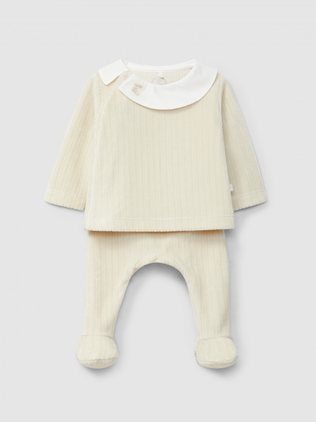 Two-piece ribbed velvet romper with embroidered detail on the collar Two-piece ribbed velvet romper with embroidered detail on the collar