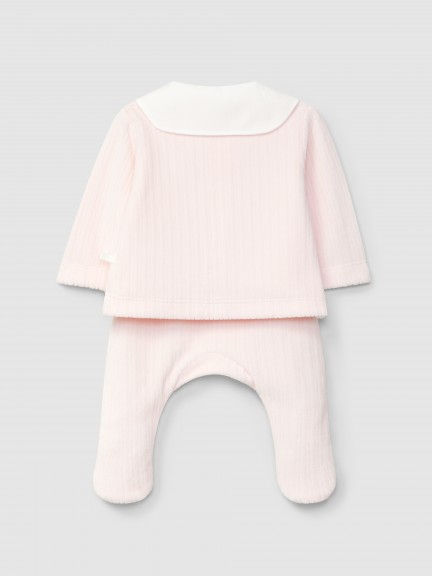 Ensemble deux pièces en velours cannelé avec détail de fleurs brodées Ensemble deux pièces en velours cannelé avec détail de fleurs brodées