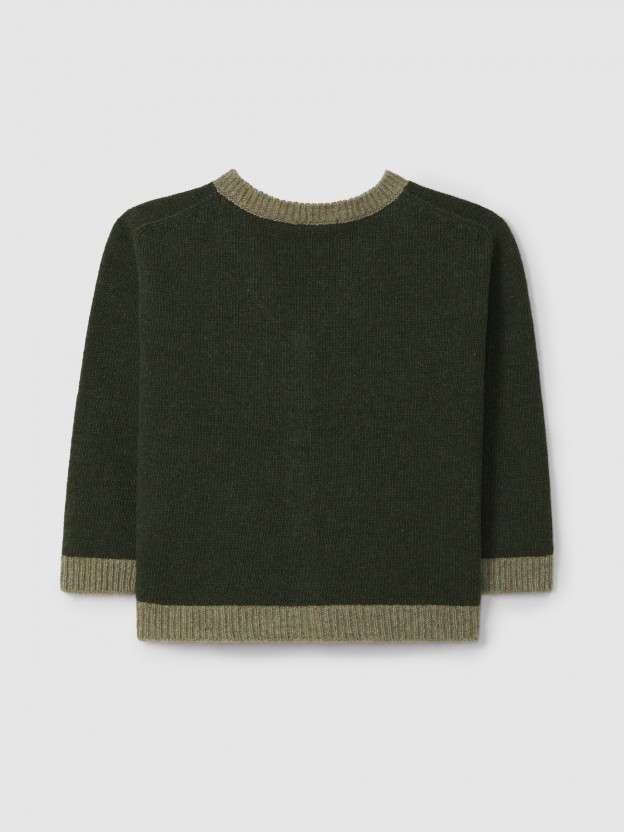 Knitted cardigan V-neck with contrast colour Knitted cardigan V-neck with contrast colour