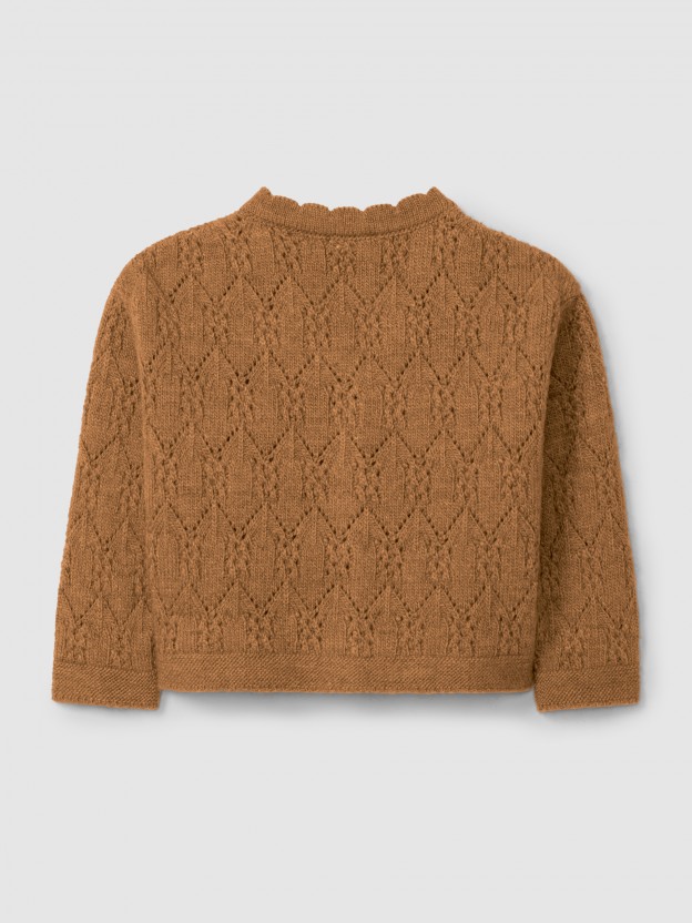 Cardigan knitted with fantasy stitch