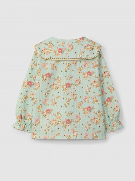 Floral blouse with lace detail on the collar Floral blouse with lace detail on the collar