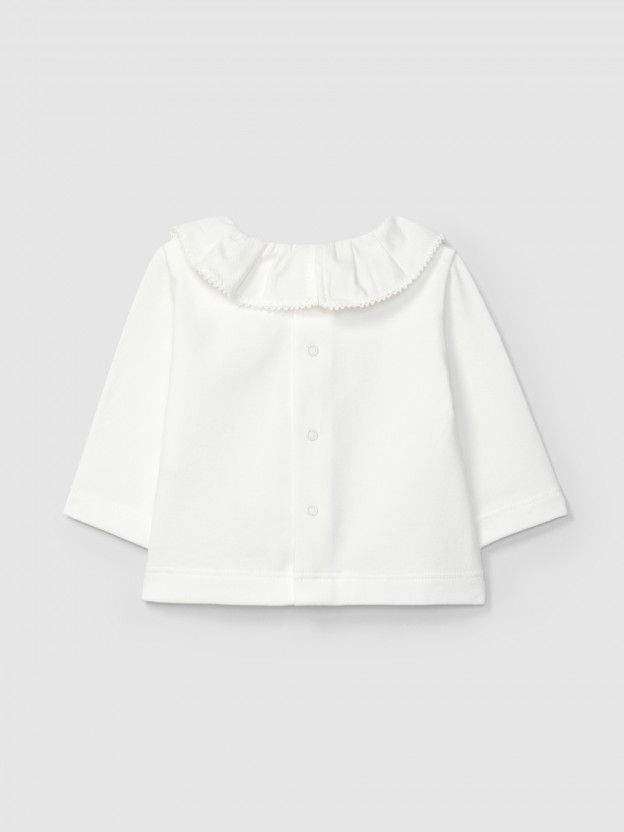 Longsleeve with ruffled collar Longsleeve with ruffled collar