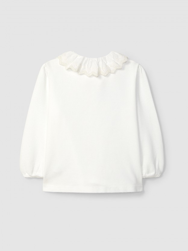 Longsleeve in waffle weave with English embroidery collar Longsleeve in waffle weave with English embroidery collar