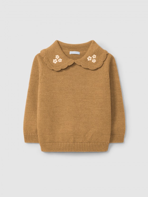 Knitted jumper embroidered flower collar Knitted jumper embroidered flower collar