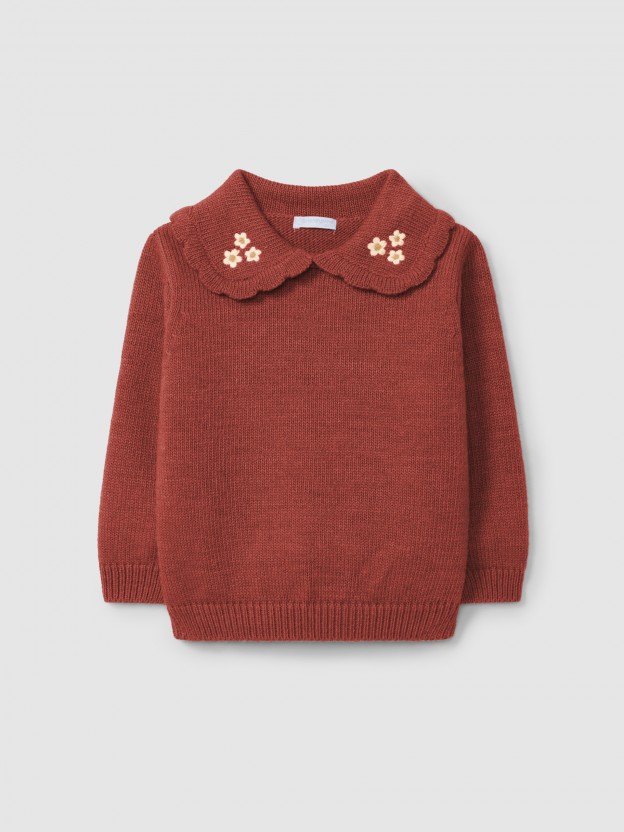 Knitted jumper embroidered flower collar