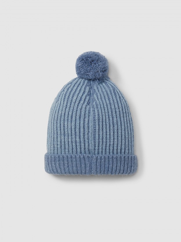 Knitted two-colour beanie with pom-pom Knitted two-colour beanie with pom-pom