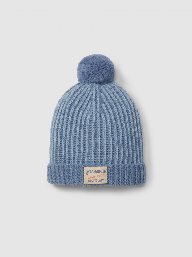 Knitted two-colour beanie with pom-pom Knitted two-colour beanie with pom-pom