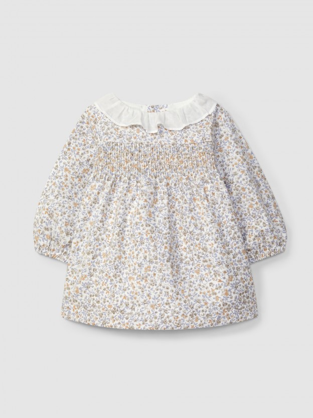 Vestido floral con smocks