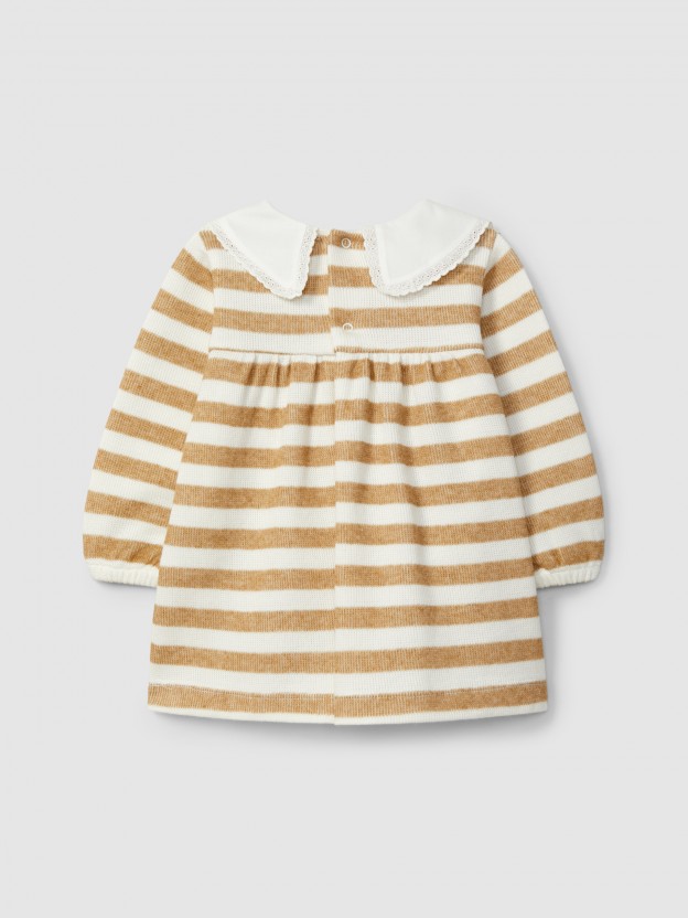 Vestido de riscas com gola detalhe de renda Vestido de riscas com gola detalhe de renda
