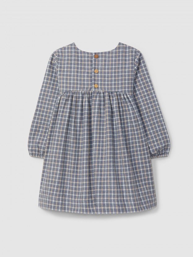 Robe à carreaux brodée en fil de laine Robe à carreaux brodée en fil de laine