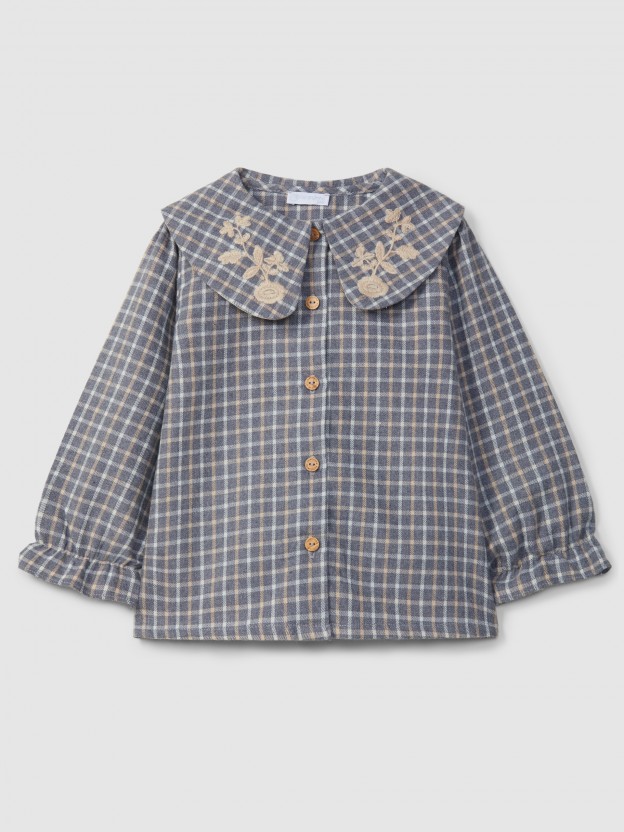 Blusa xadrez bordado com fio de lã Blusa xadrez bordado com fio de lã
