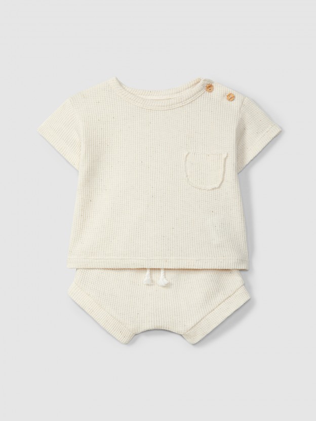 Conjunto de t-shirt e cal��es em malha waffle