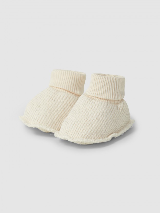 Conjunto de tres piezas en punto gofre