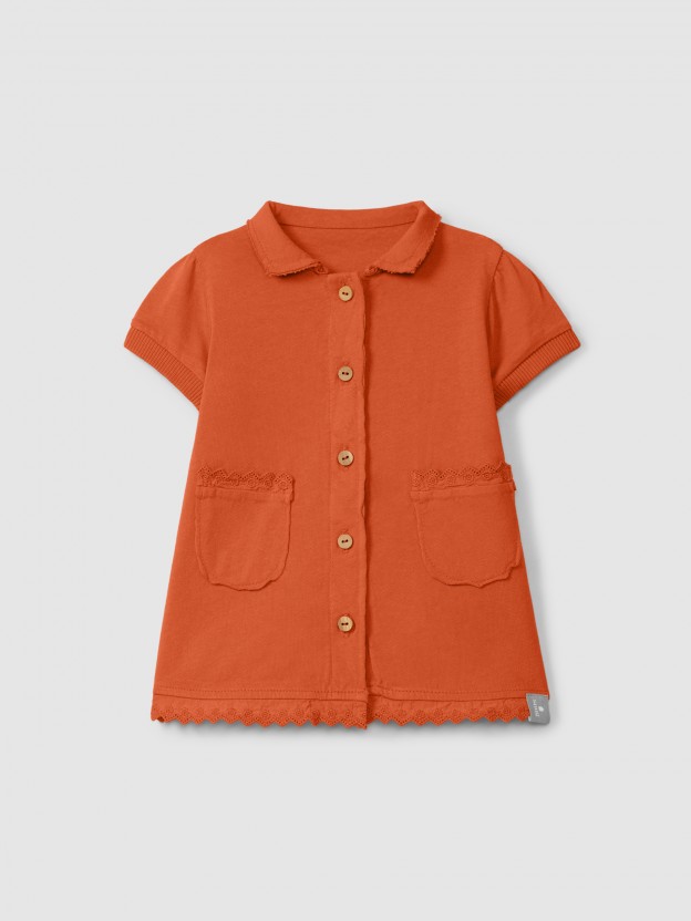 Robe en maille unie avec détails brodés Robe en maille unie avec détails brodés