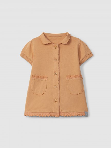 Robe en maille unie avec d�tails brod�s