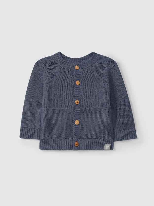 Knitted cardigan round neckline Knitted cardigan round neckline