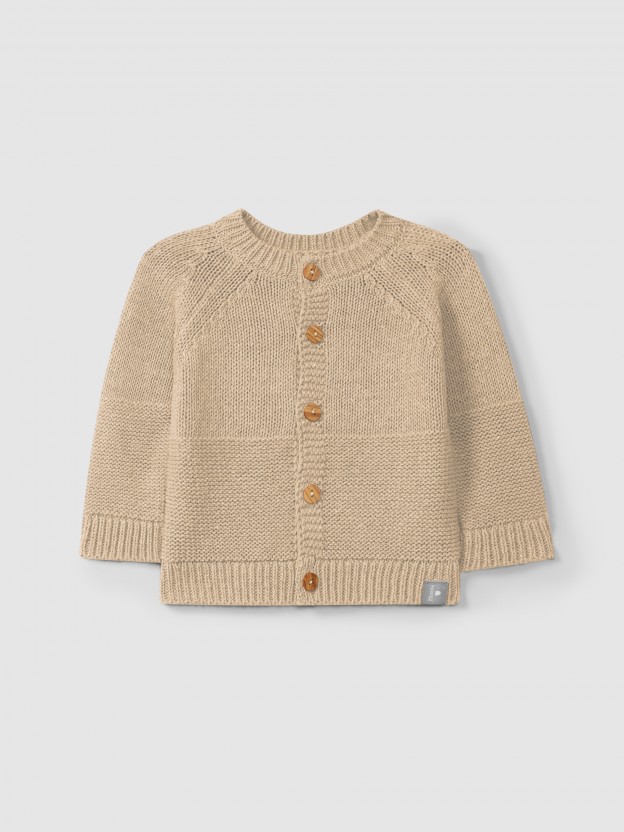 Knitted cardigan round neckline Knitted cardigan round neckline
