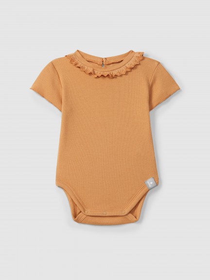 Bodysuit in ribbed jersey with English embroidery collar Bodysuit in ribbed jersey with English embroidery collar