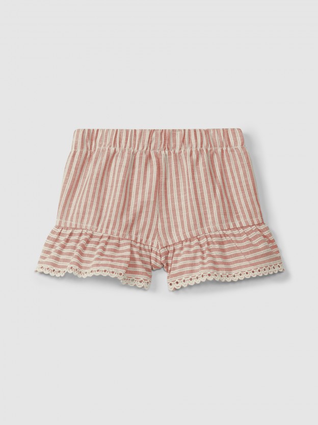 Cal��es pull-up em tecido de riscas e detalhe de bordado ingl�s
