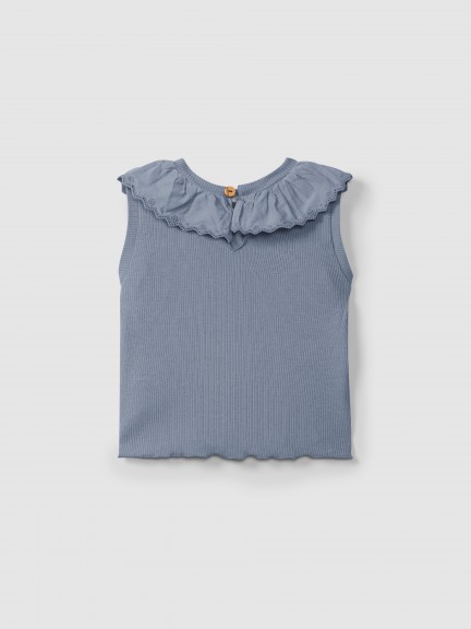 Singlet em malha canelada com gola bordado inglês Singlet em malha canelada com gola bordado inglês