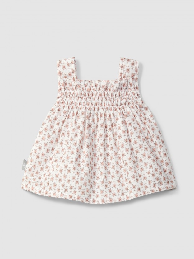 Blusa flores com detalhe de espiguilha Blusa flores com detalhe de espiguilha