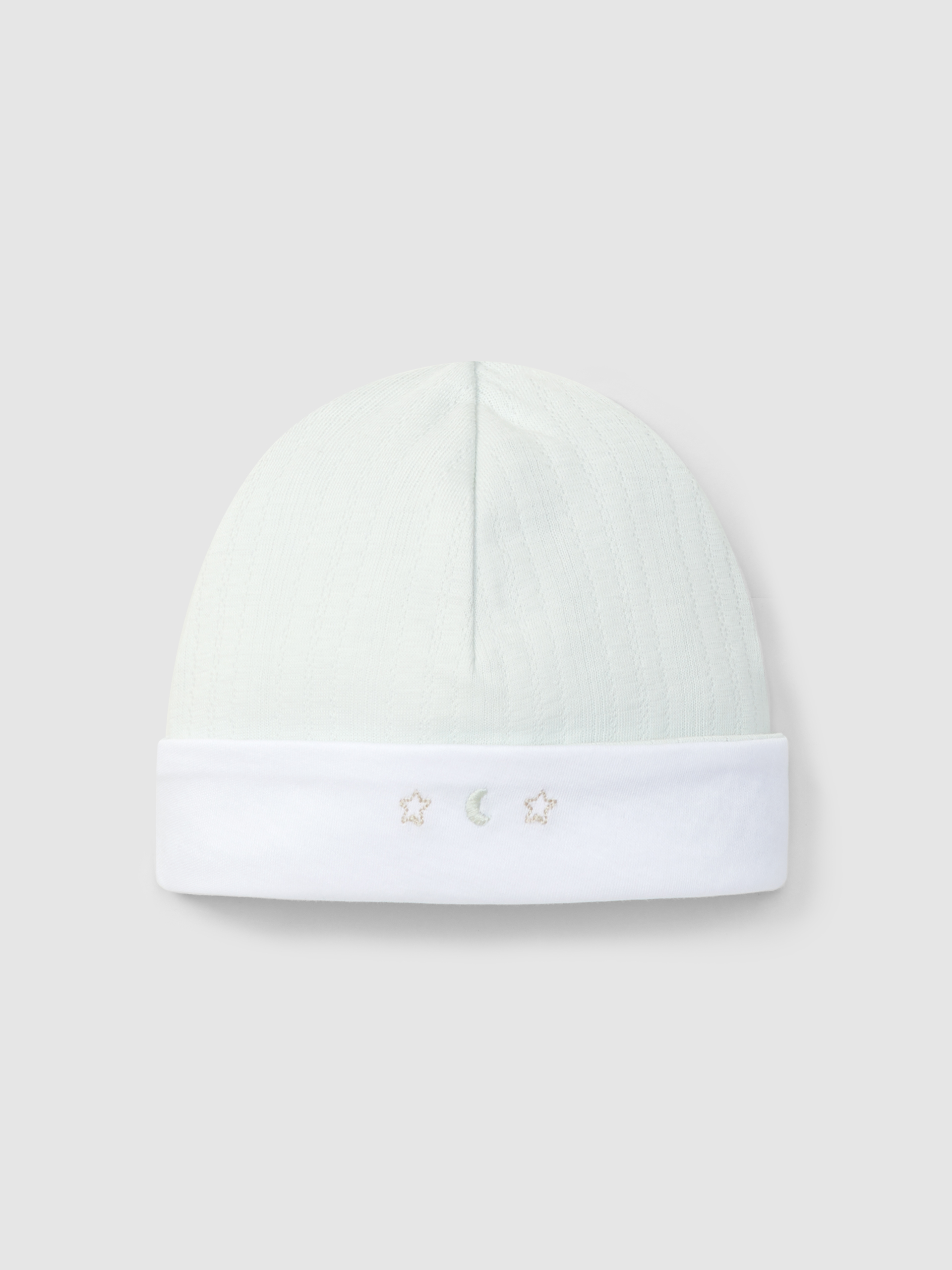 Organic cotton beanie with embroidered detail