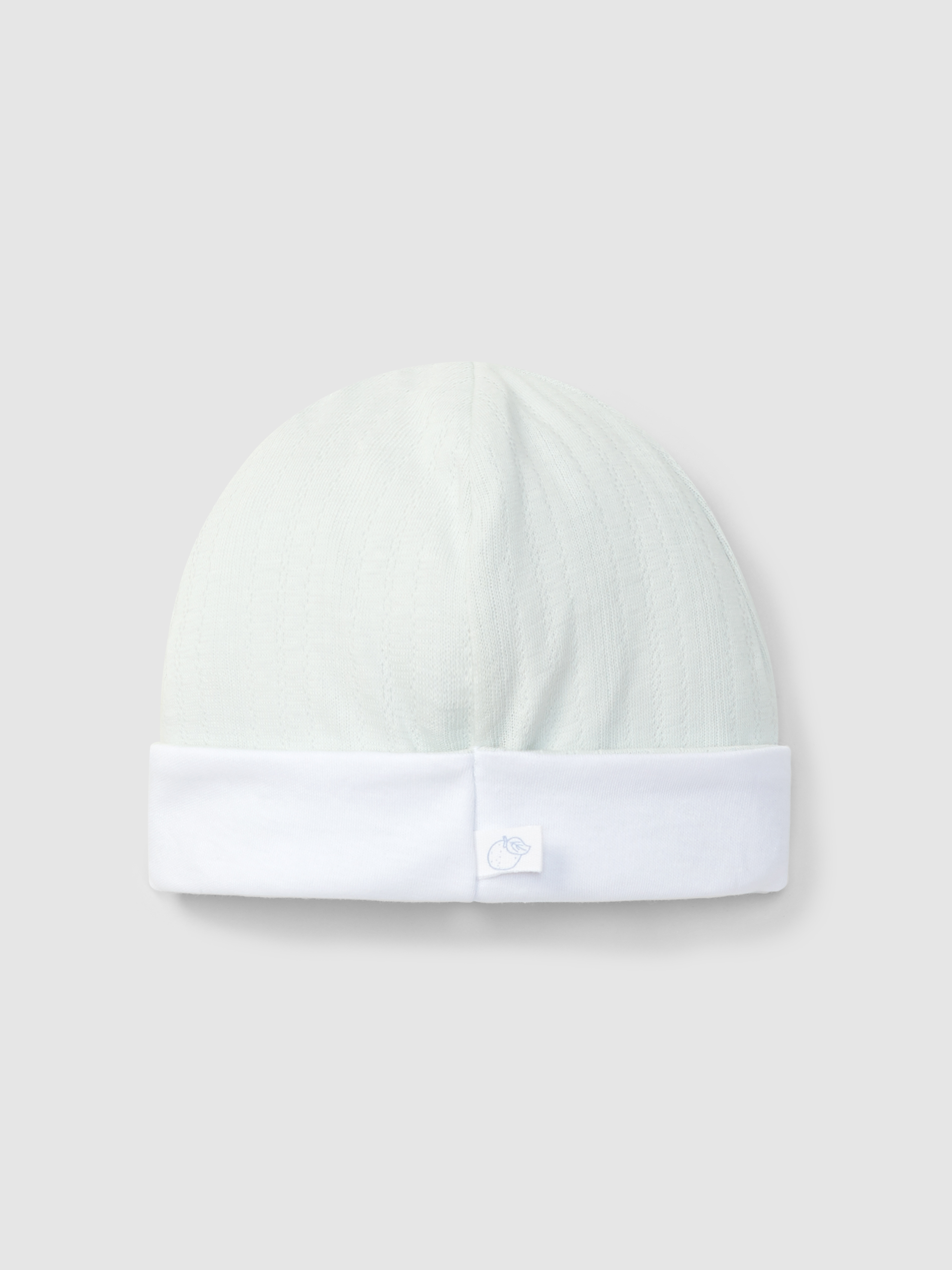 Organic cotton beanie with embroidered detail
