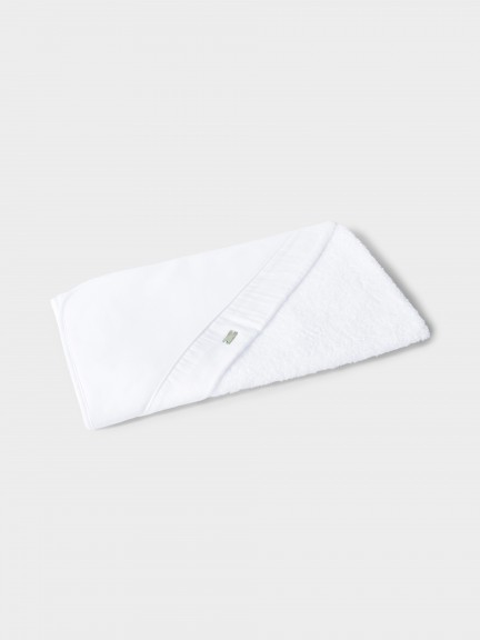 Toalla de ba�o detalle en tejido  jacquard a rayas