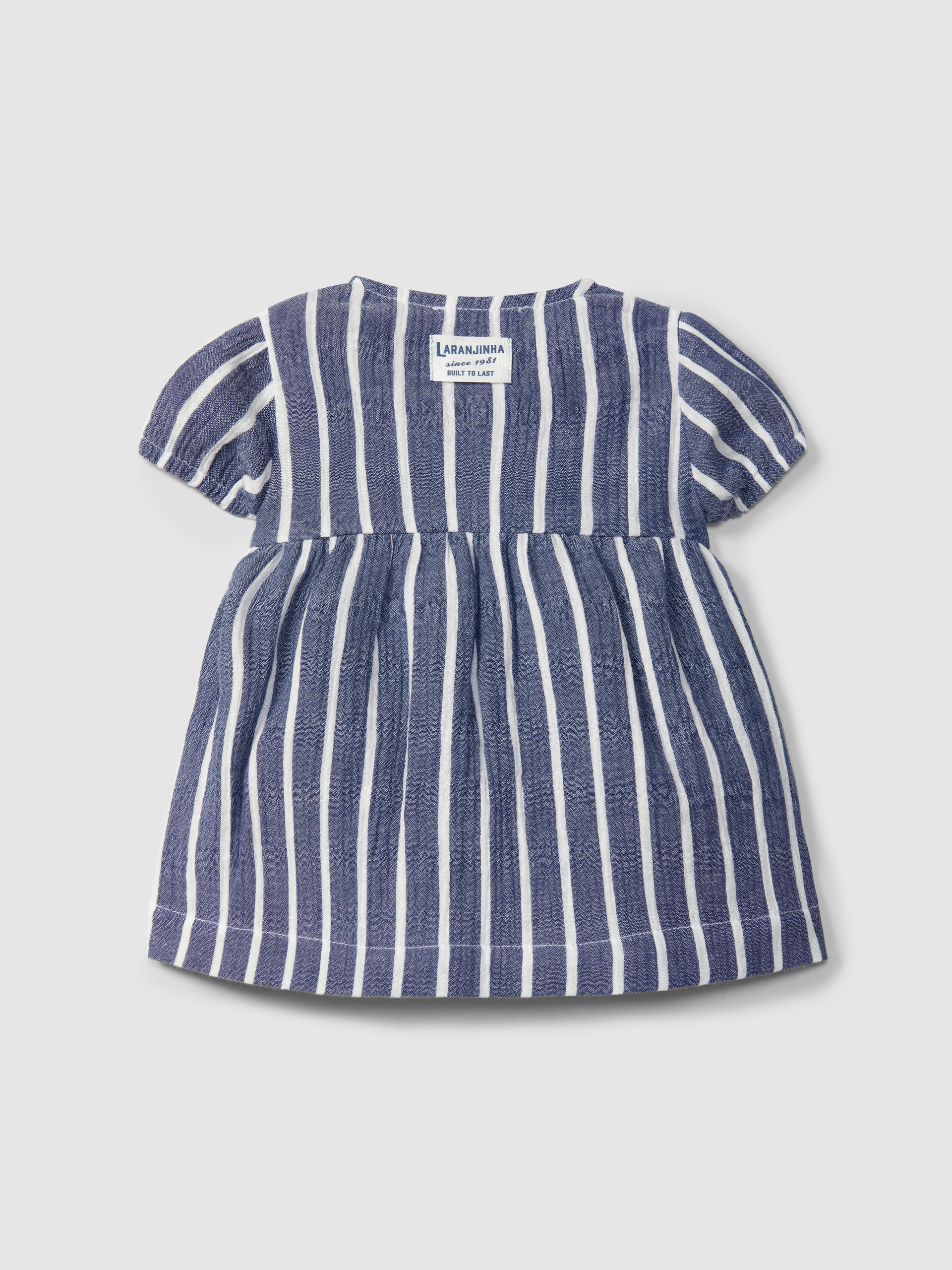 Vestido em gaze de riscas