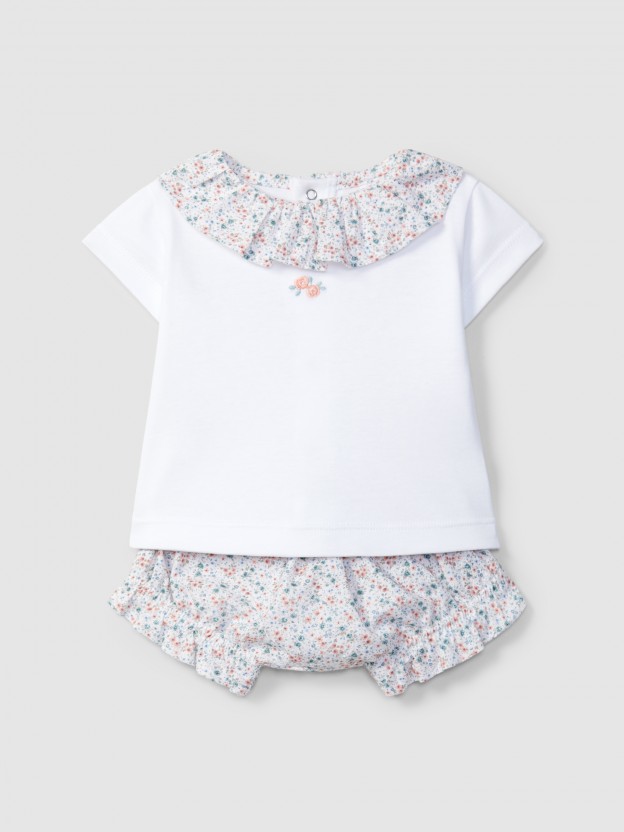 Conjunto de duas peças flores seersucker e bordado no peito Conjunto de duas peças flores seersucker e bordado no peito