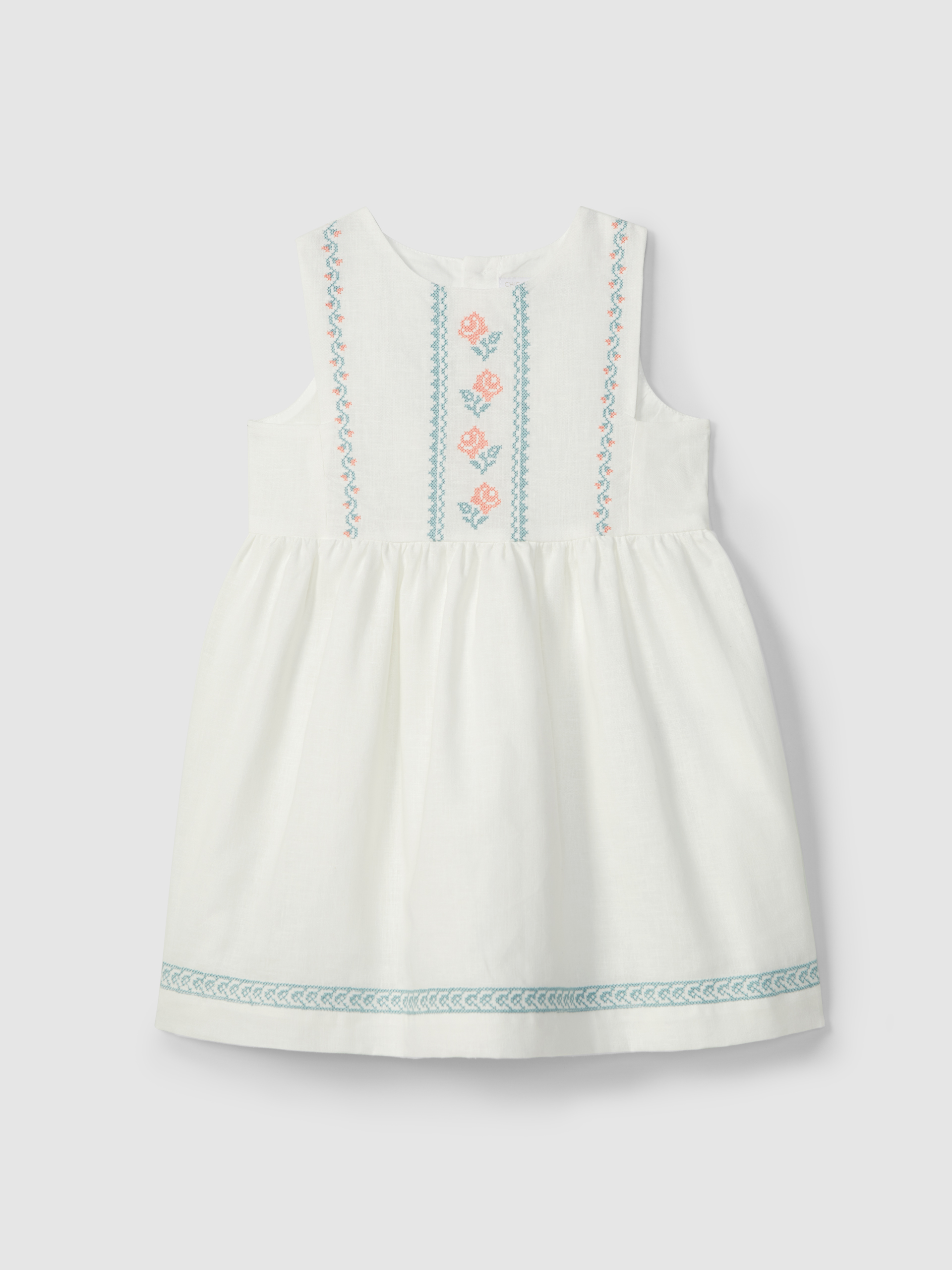 Robe en lin avec des détails de broderie en point de croix