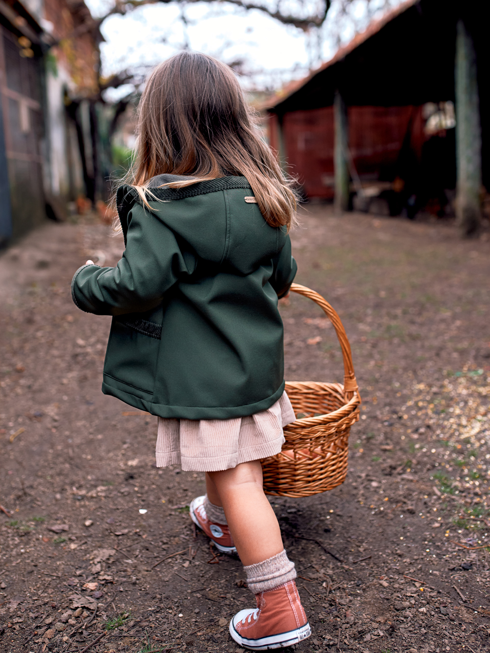 Veste à capuche détails en velours côtelé