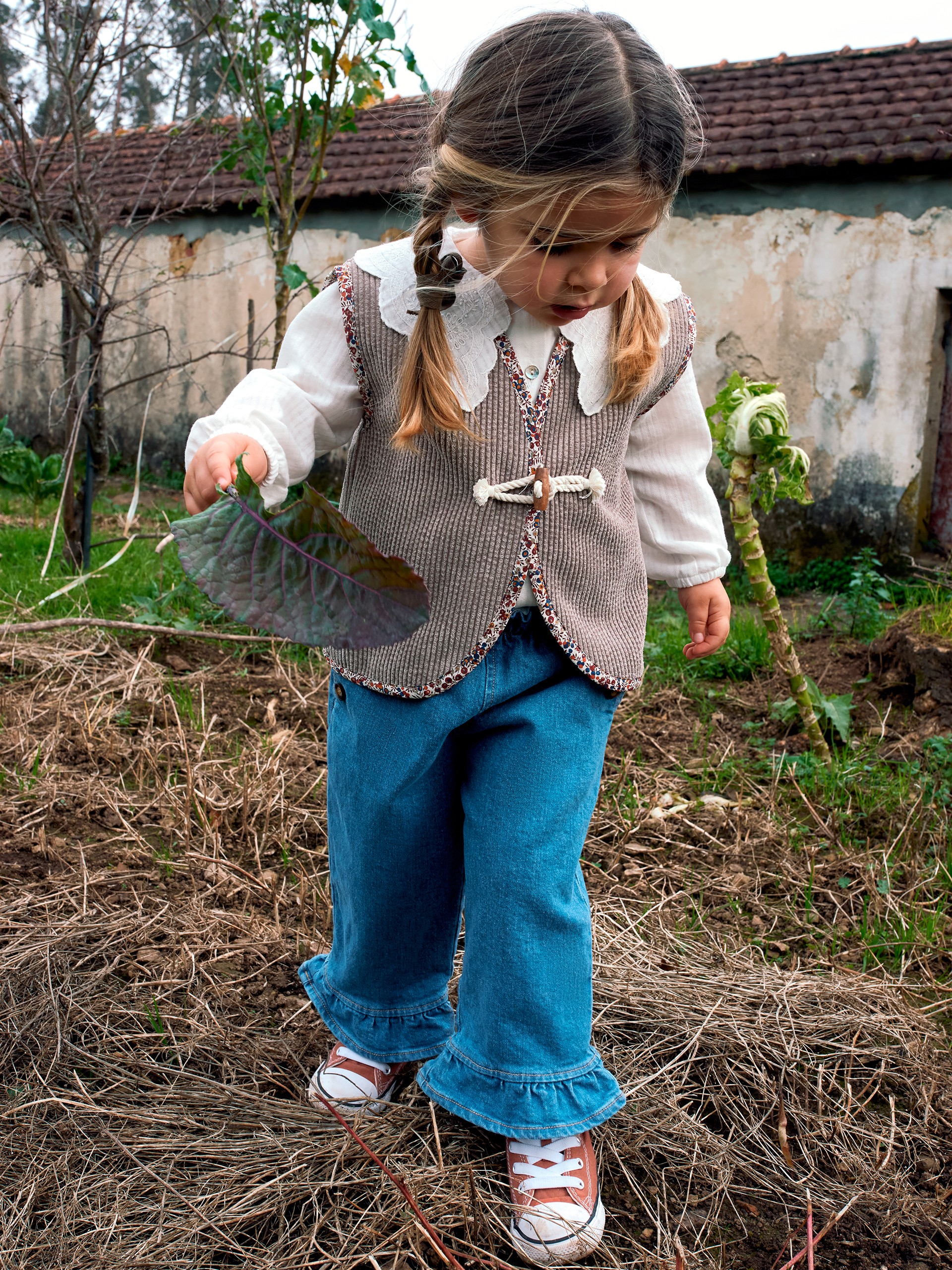 Pantalon en jean avec détail de volant