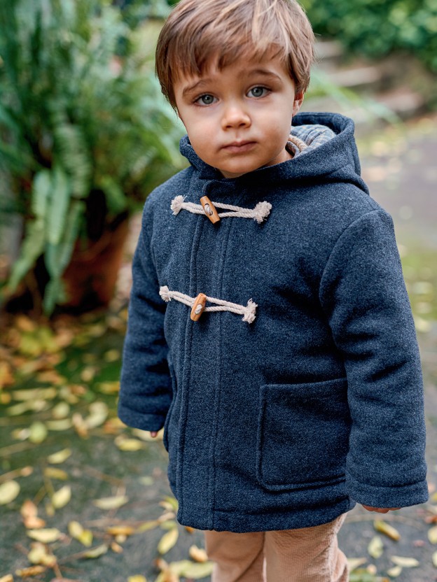 Hooded overcoat with pockets Hooded overcoat with pockets