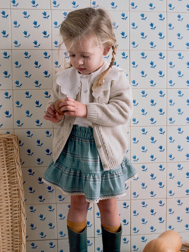 Casaco tricotado com detalhe de trança Casaco tricotado com detalhe de trança