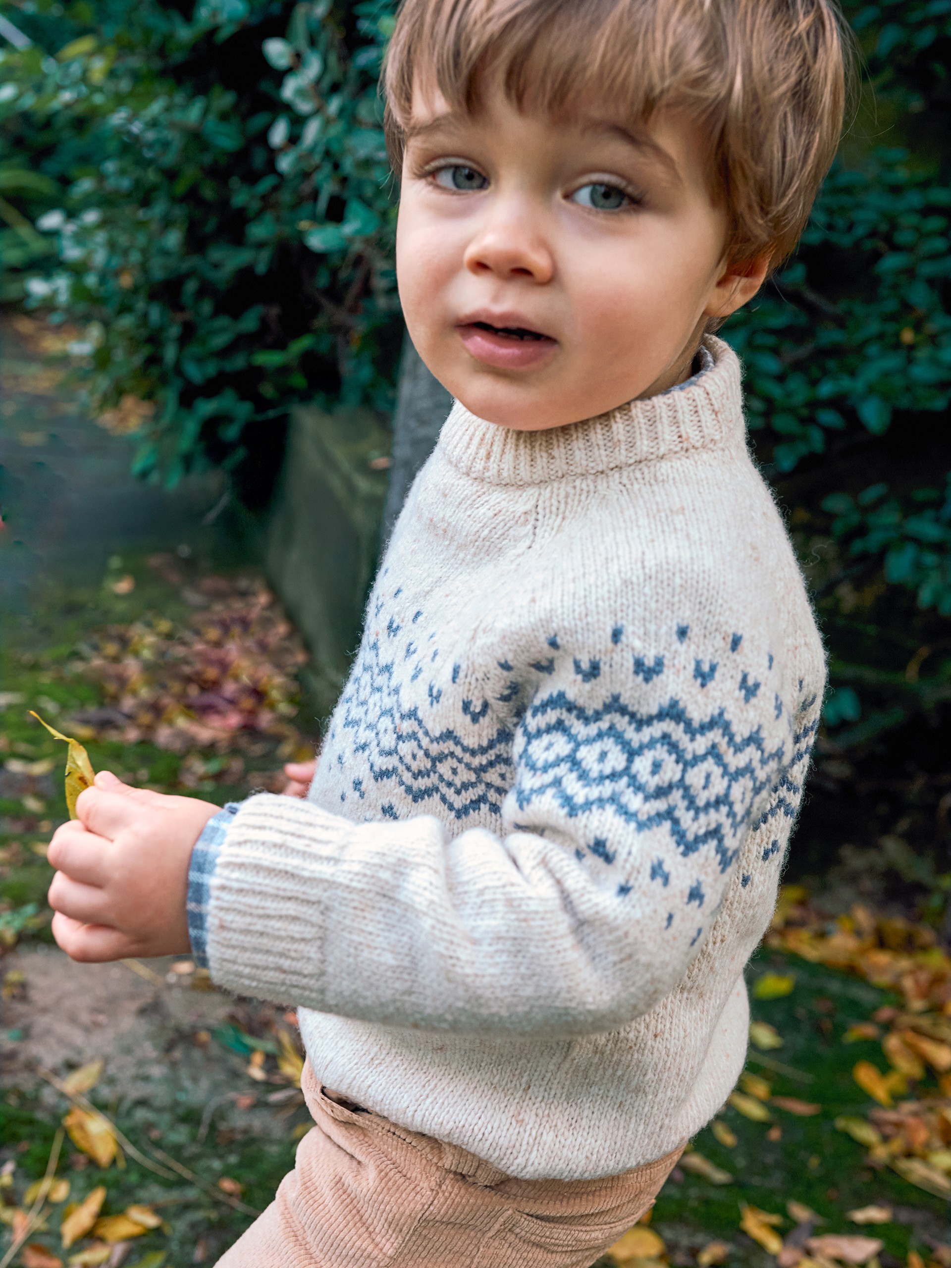 Knitted jumper with jaquard