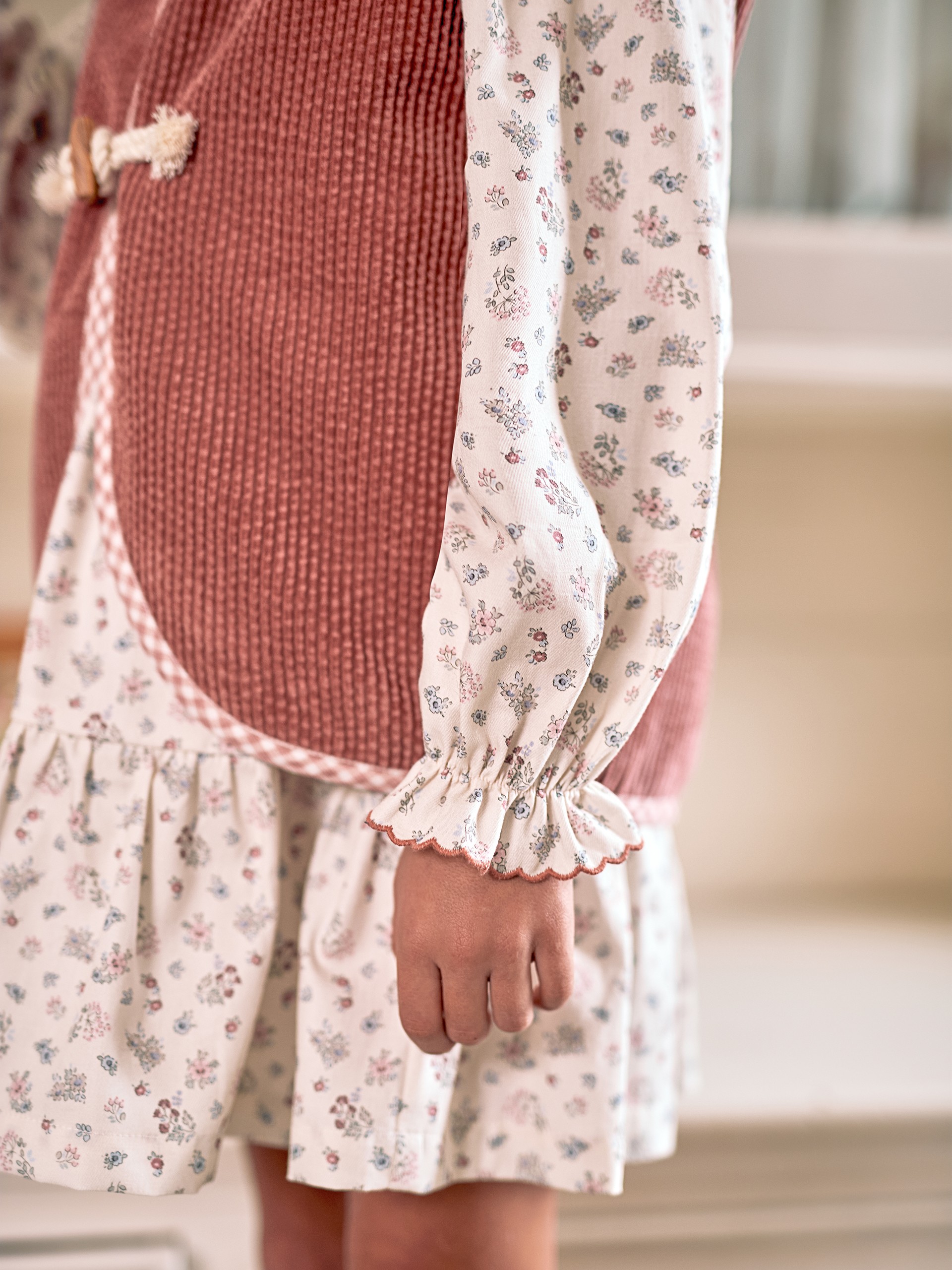 Corduroy waistcoat with fur