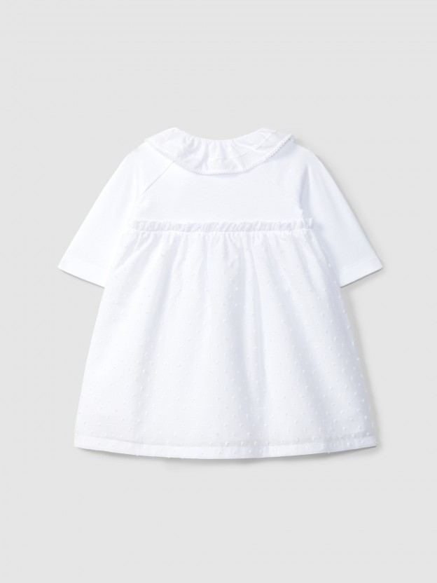 Embroidered fabric sleep sack and ruffled collar Embroidered fabric sleep sack and ruffled collar