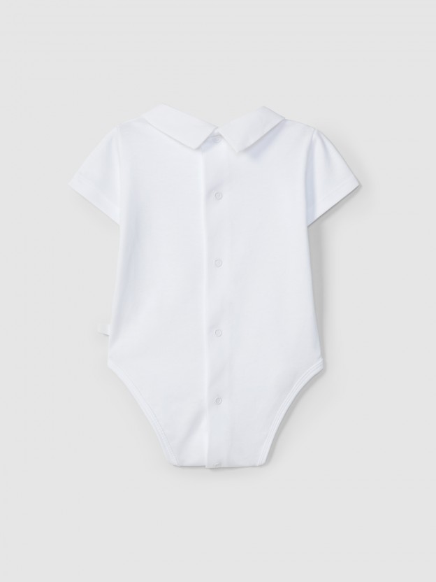 Short-sleeved bodysuit with pointy collar